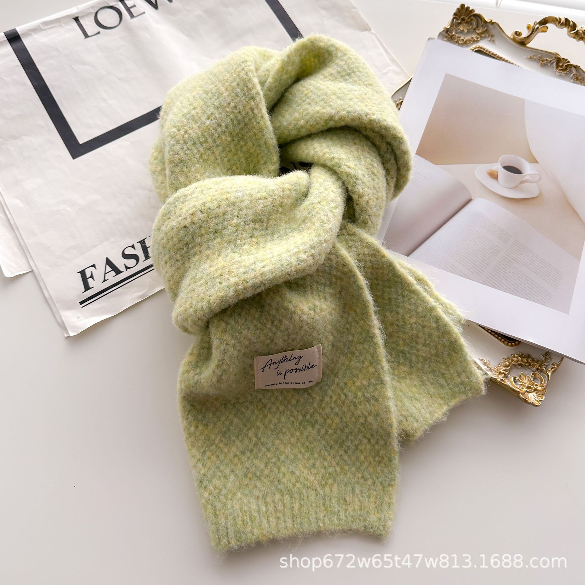 2024 New retro red Wool Scarf: Women's autumn and winter Korean-style warm knitted scarf, creating a cozy atmosphere Application Scenario