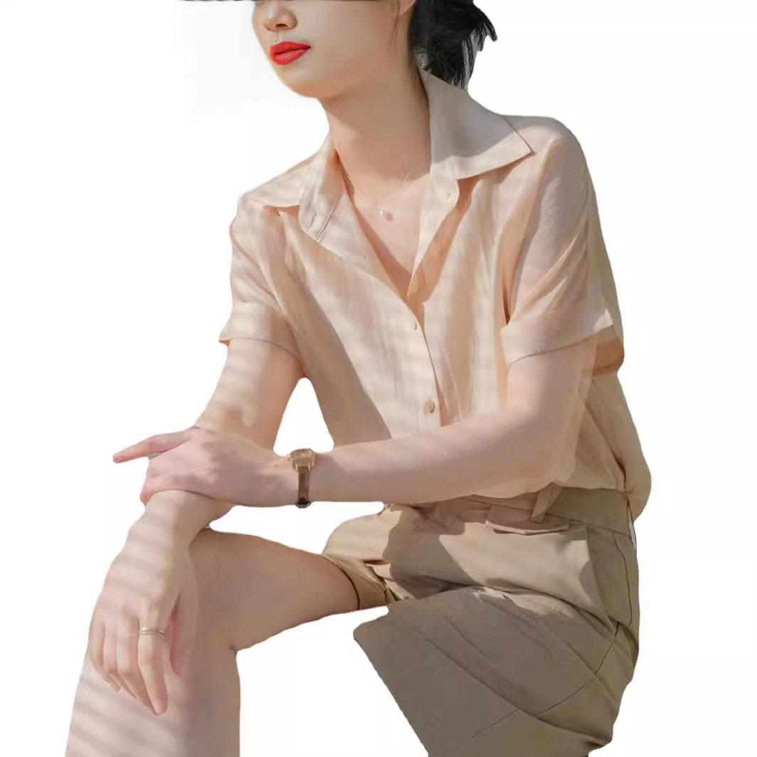 Green Loose Short-Sleeved Shirt Women New Summer Design Sense Small Sag Shirt French Small Top Woman Item Picture