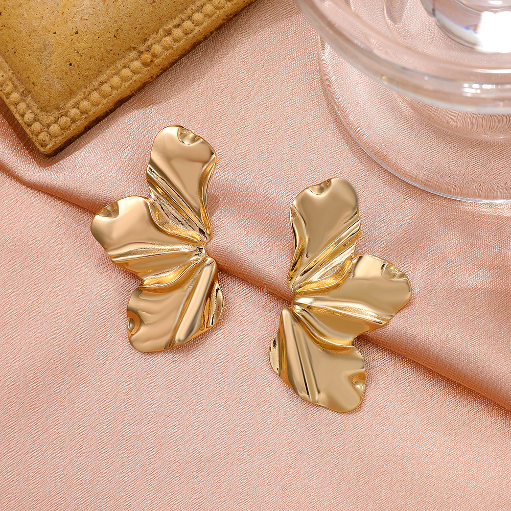 European And American Retro Exaggerated Gold Flower Stud Earrings Simple Temperament Matte Irregular Petal Earrings Alloy Earrings Specification drawing