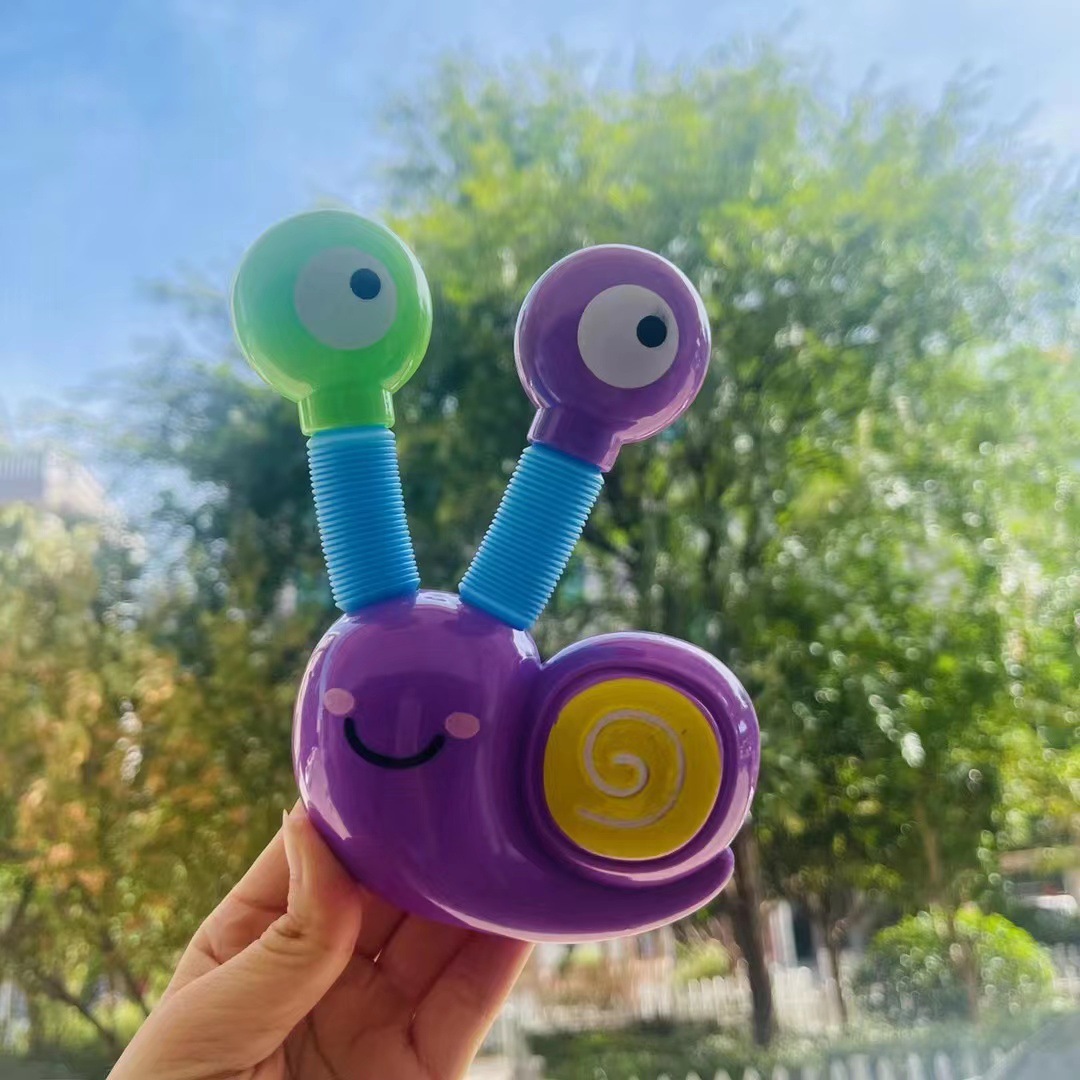 Cross-border new product: Educational and stress-relieving snail telescopic tube toy, release telescopic tube, stretch snail with light pressure relief tube Application Scenario