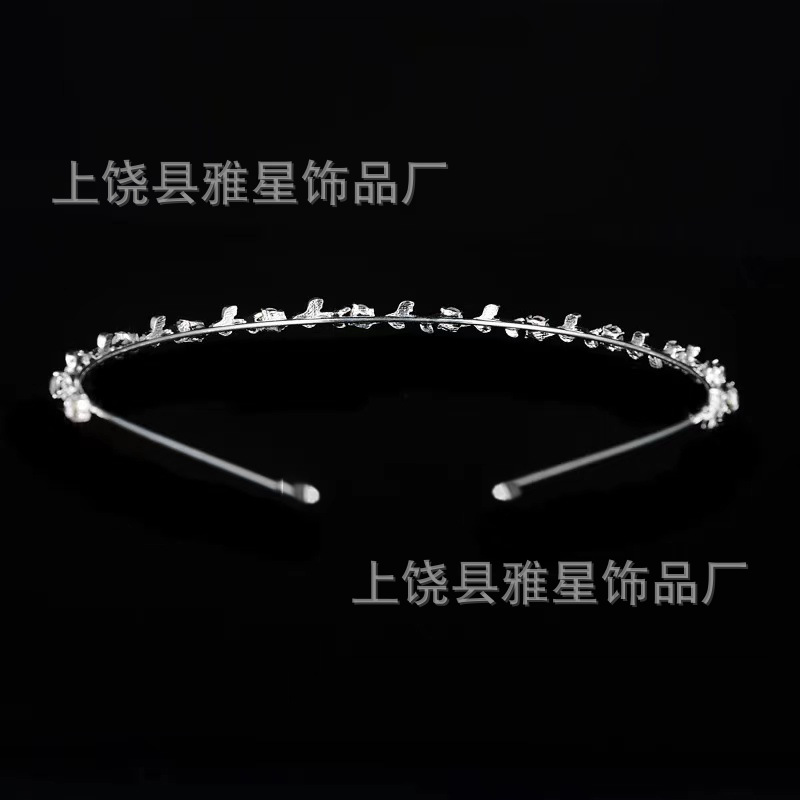 Cross-border best-selling Korean version popular birthday flower water diamond headband fashionable new accessory factory direct sales Application Scenario