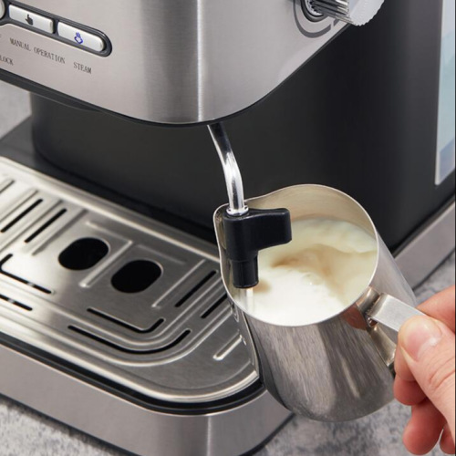 Multi-functional semi-fully automatic coffee machine, Italian and American style commercial grinding, household tool, intelligent coffee machine for making milk foam Application Scenario