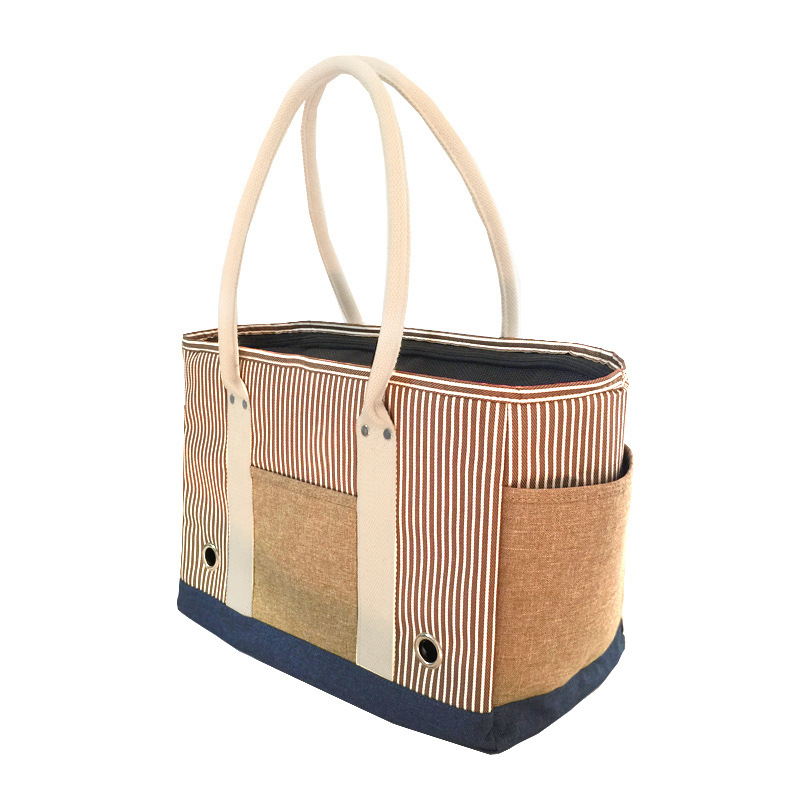 Pet bag with hard bottom plate, breathable for summer outings, dog bag that can be carried on one shoulder, small portable dog handbag, cat bag Application Scenario
