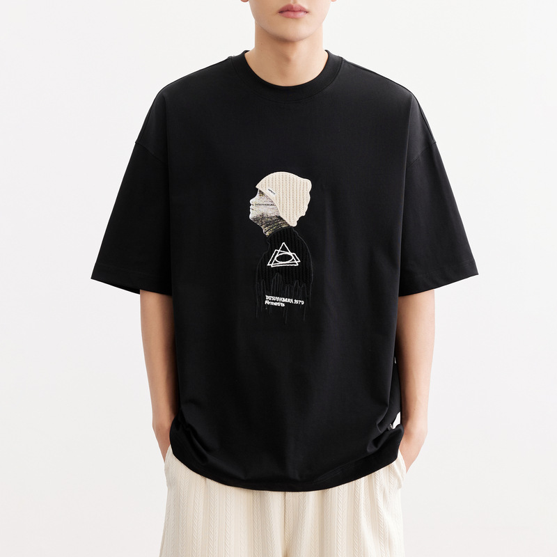 Quick-drying ice silk cotton white embroidered short-sleeved T-shirt for men 2024 summer trend slightly loose silk luster cool half-sleeved body details Picture