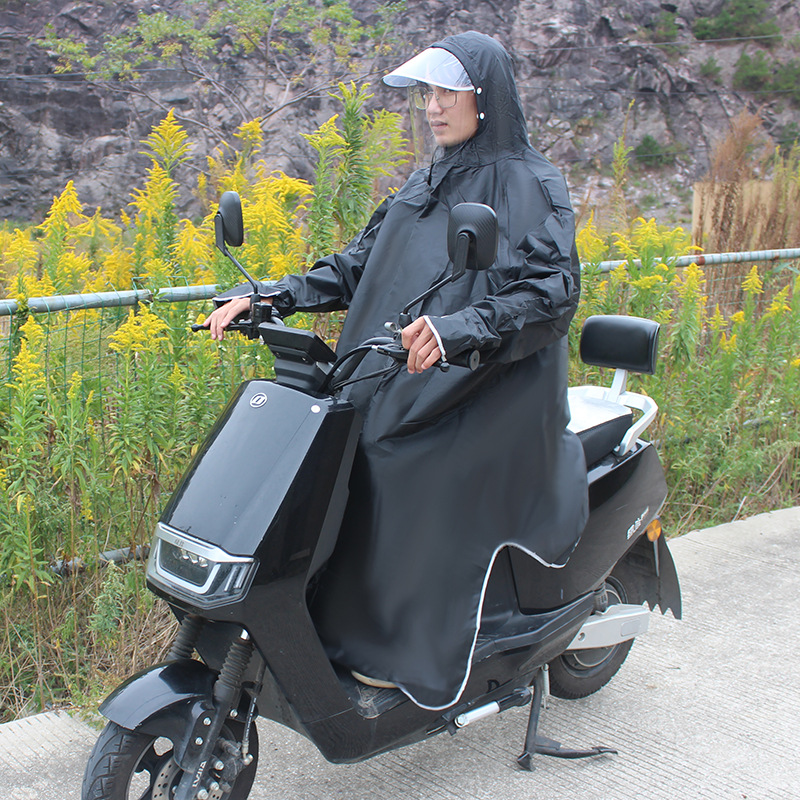 Shengke electric bike raincoat with double brim, full-body waterproof and rainproof Oxford cloth one-piece cloak raincoat, electric bike Application Scenario