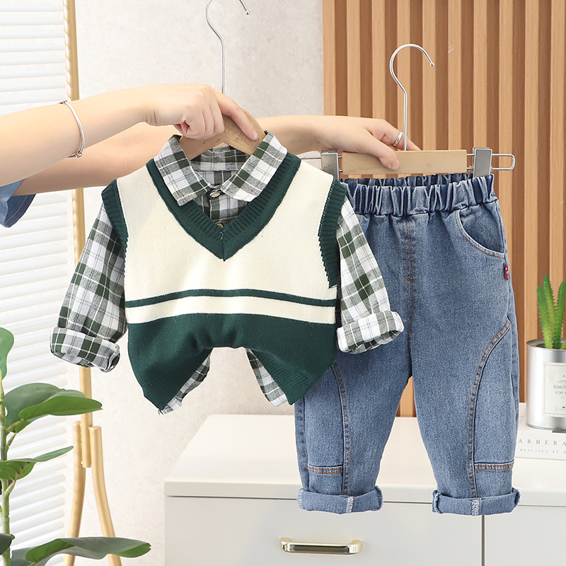 Cool boys' children's clothing, stylish kids' clothes, 2022 new Korean-style baby and children's set, spring and autumn three-piece set, trendy