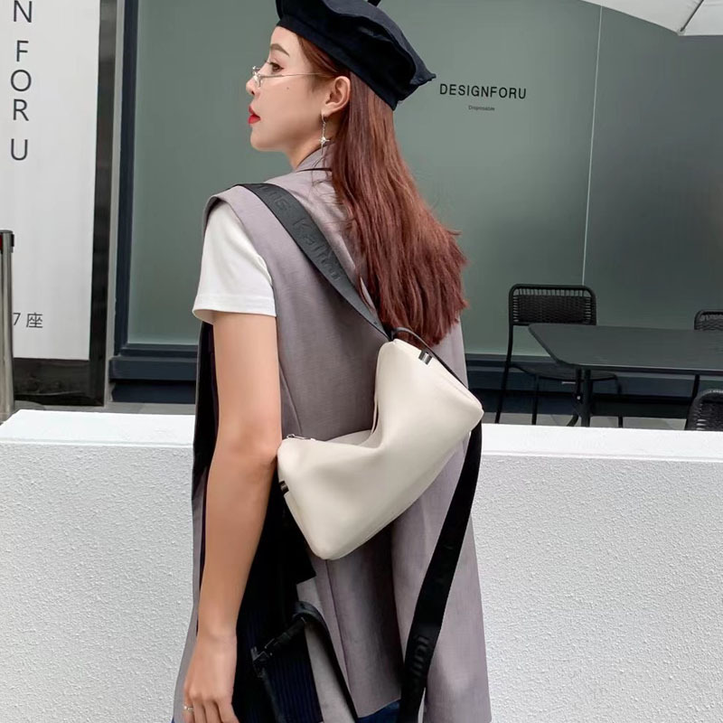 轻奢真皮女包 2022新款牛皮斜挎包时尚大容量韩版ins慵懒风圆桶女