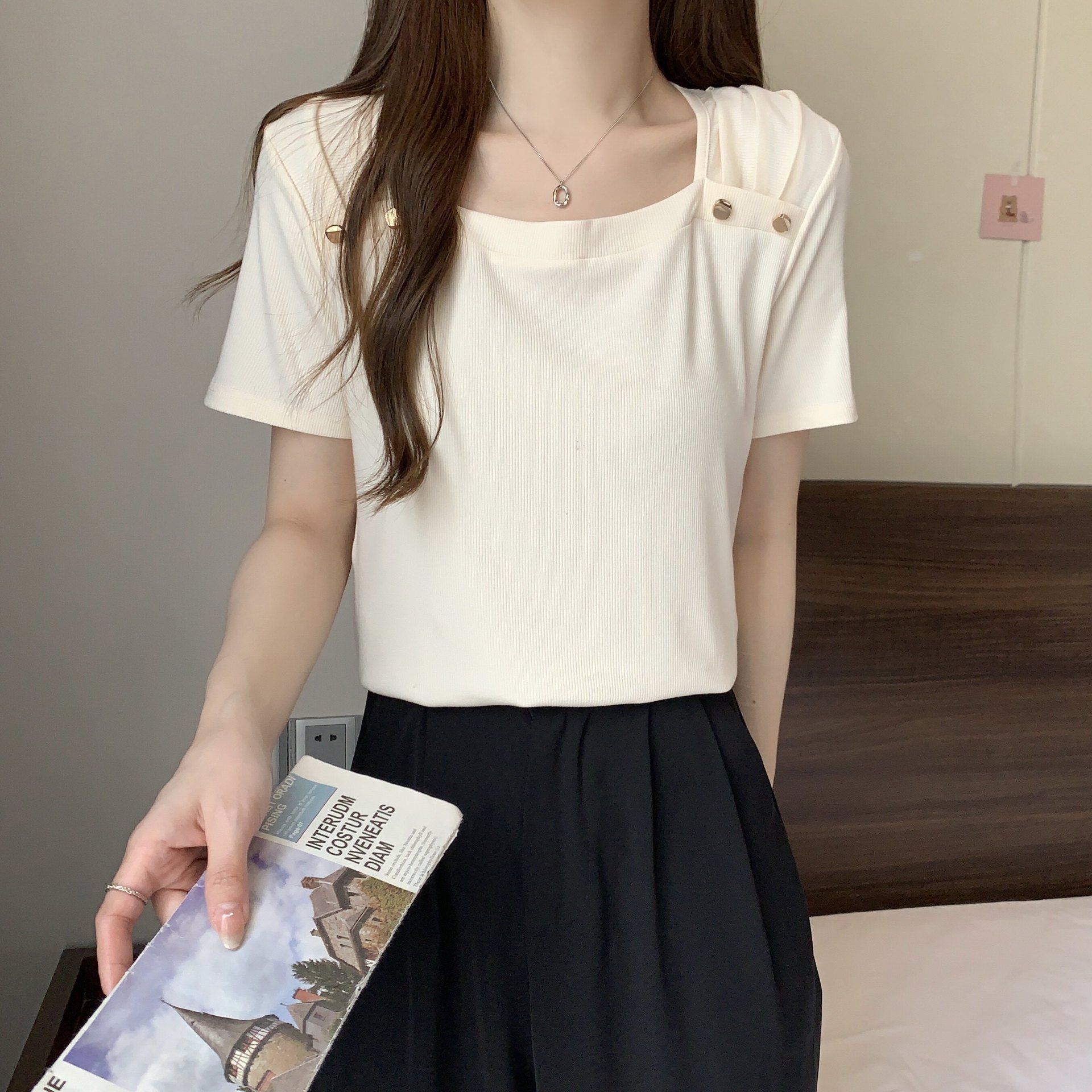 方领正肩短袖t恤女2026年夏季显瘦宽松设计感欧货短袖上衣A11743详情7
