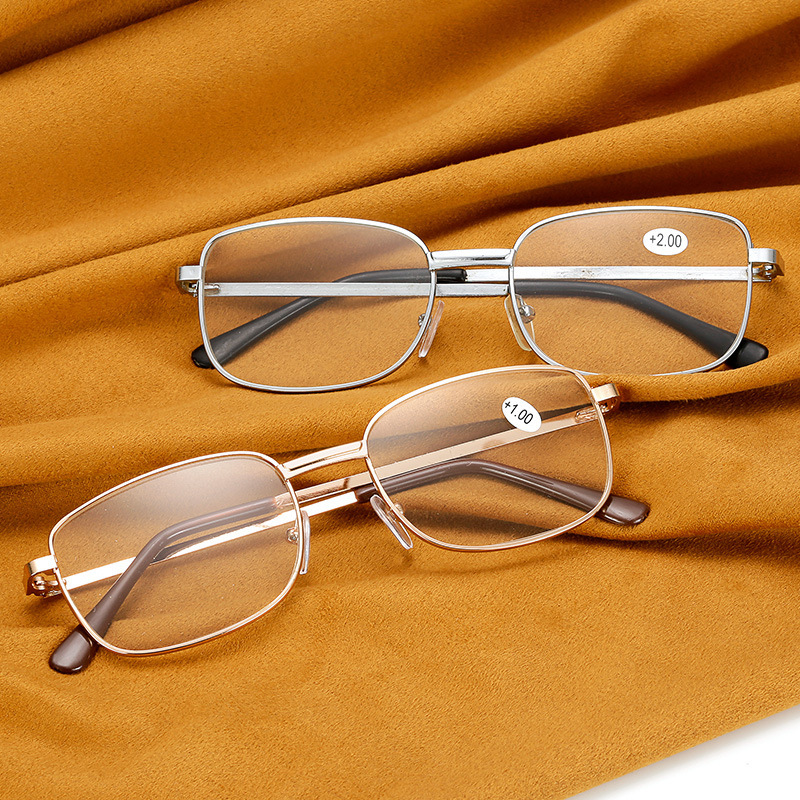 Wholesale of metal iron foot reading glasses and fashionable resin presbyopia glasses by street vendors Item Picture