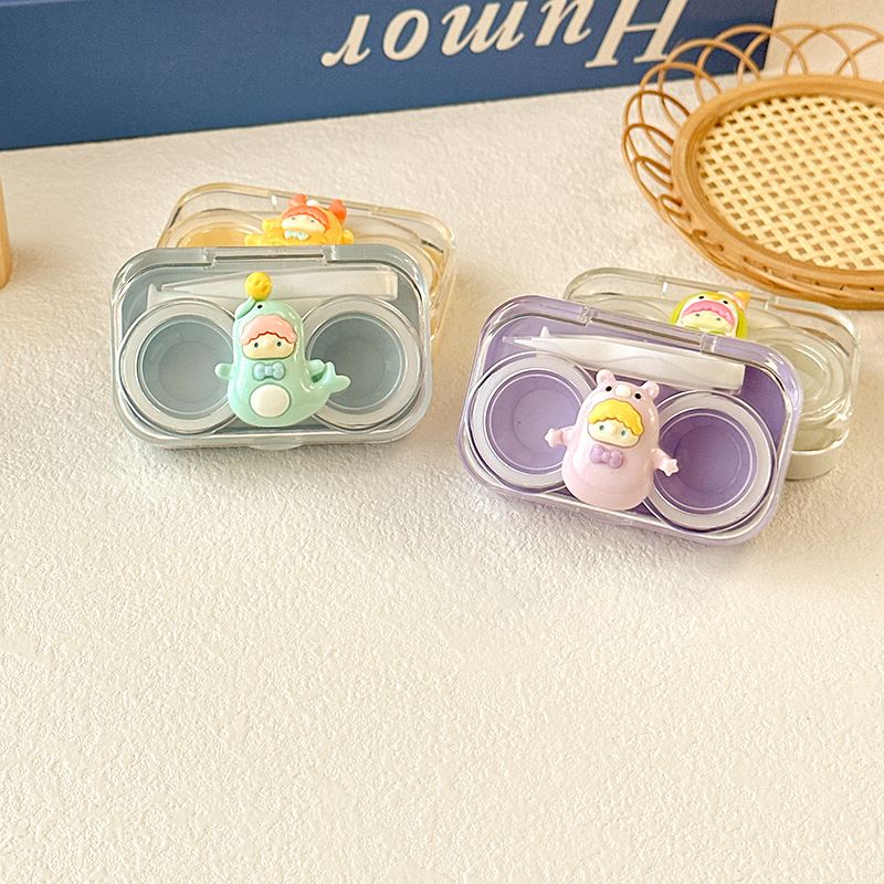 Portable no-screw cap contact lens case, flip-top integrated color contact box, cartoon companion box 806-20, exclusively for foreign trade Application Scenario