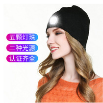 Led-lit knitted hat