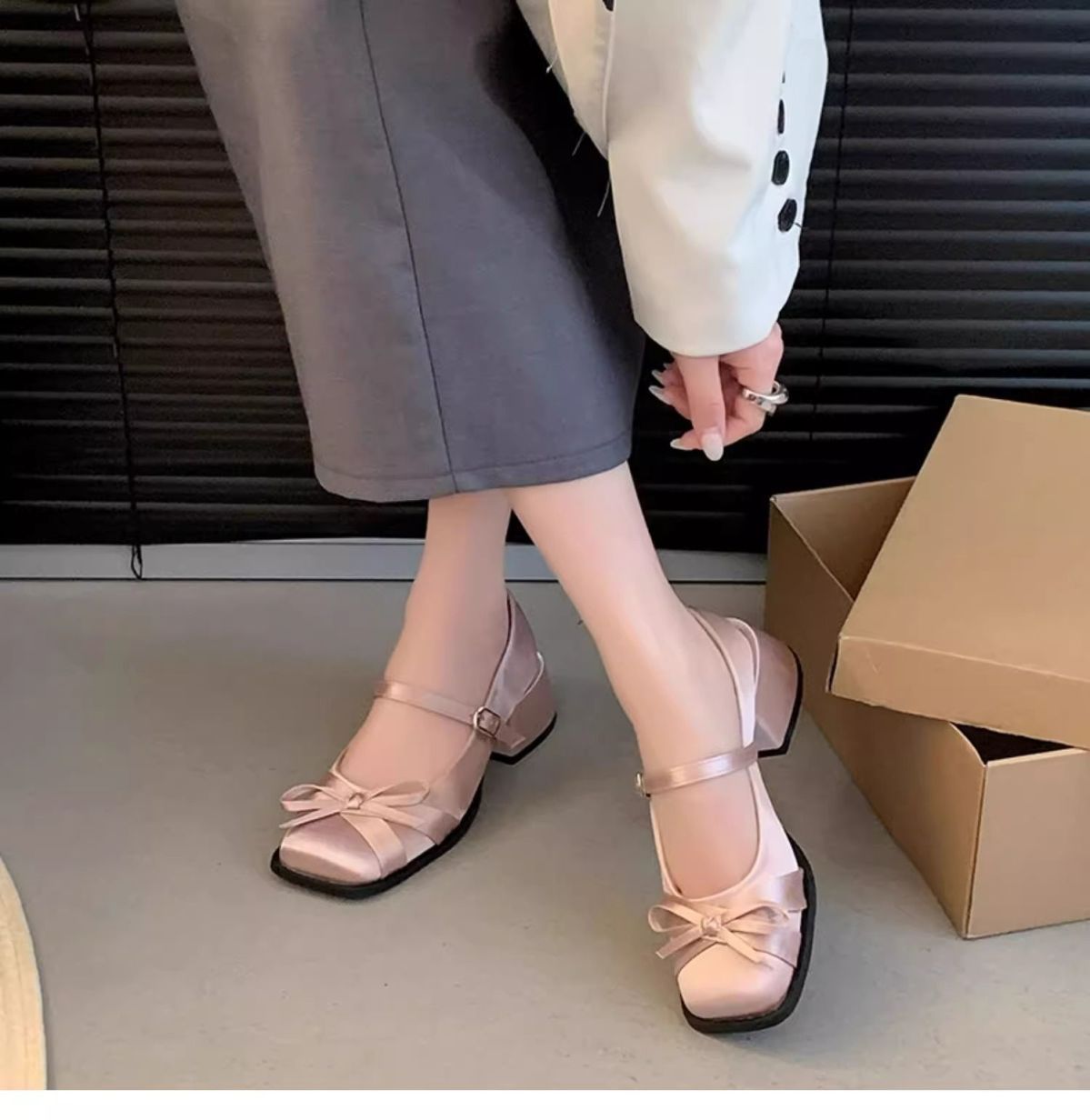 法式仙女风缎面蝴蝶结方头玛丽珍跟鞋2025春夏新款一字带系扣单鞋详情18