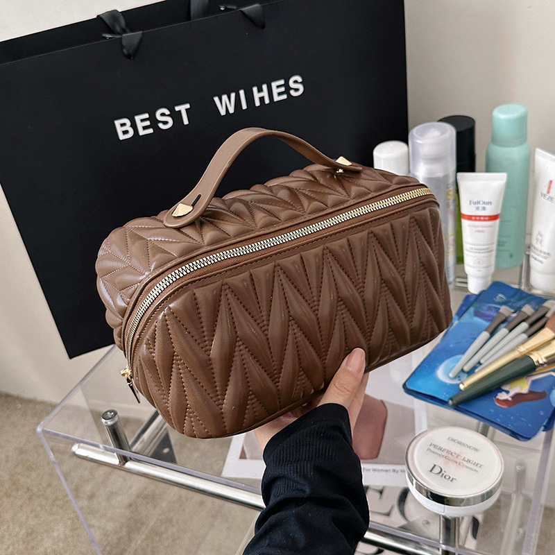 Cross-Border Makeup Bag High Appearance Level Large Capacity Travel Toiletry Bag Fashion Hot New Makeup Bag Storage Bag