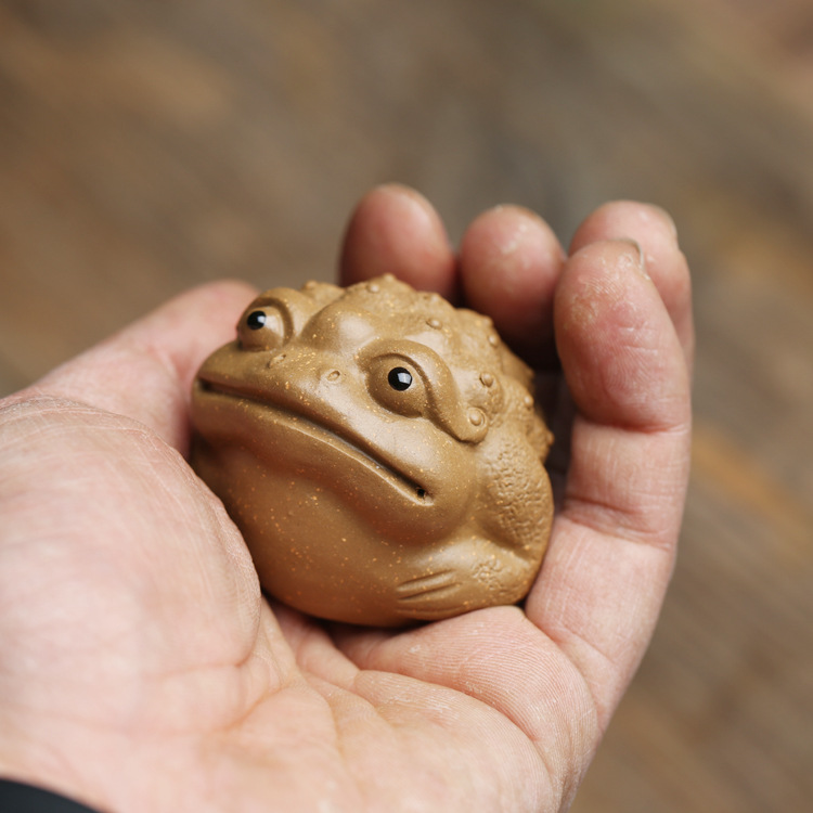 Such as the small golden toad, small toad treasure, small Yixing purple clay tea pet, tea toy, and three-legged decoration Item Picture