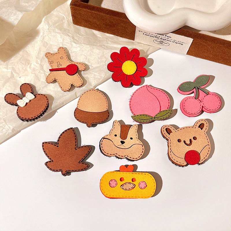 Baby bangs with Velcro headwear, baby hair clips, cute for girls, a hair clip headwear that won't damage or break hair for babies Application Scenario