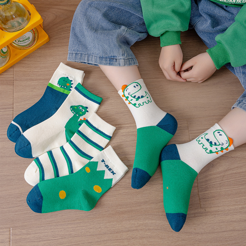 Sock street stall offers one-piece delivery service for boys' socks, autumn and winter children's socks, cotton socks for big and small children, boys' spring and autumn anti-odor dinosaur children's socks, boys' trendy socks, and mid-calf socks Application Scenario