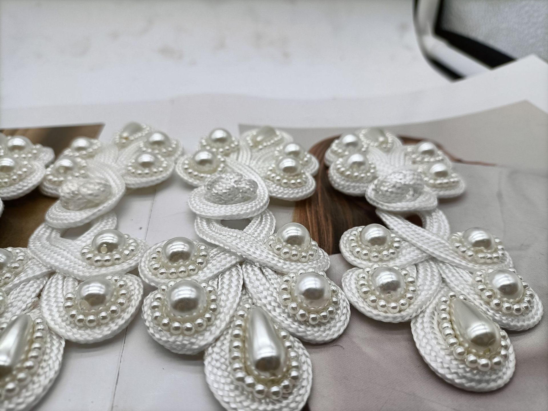 Hand-buttoned Tang suit cheongsam, fabric buttons, chrysanthemum cheongsam buttons, ethnic style retro buttons, classical opera stage costume buttons Specification image