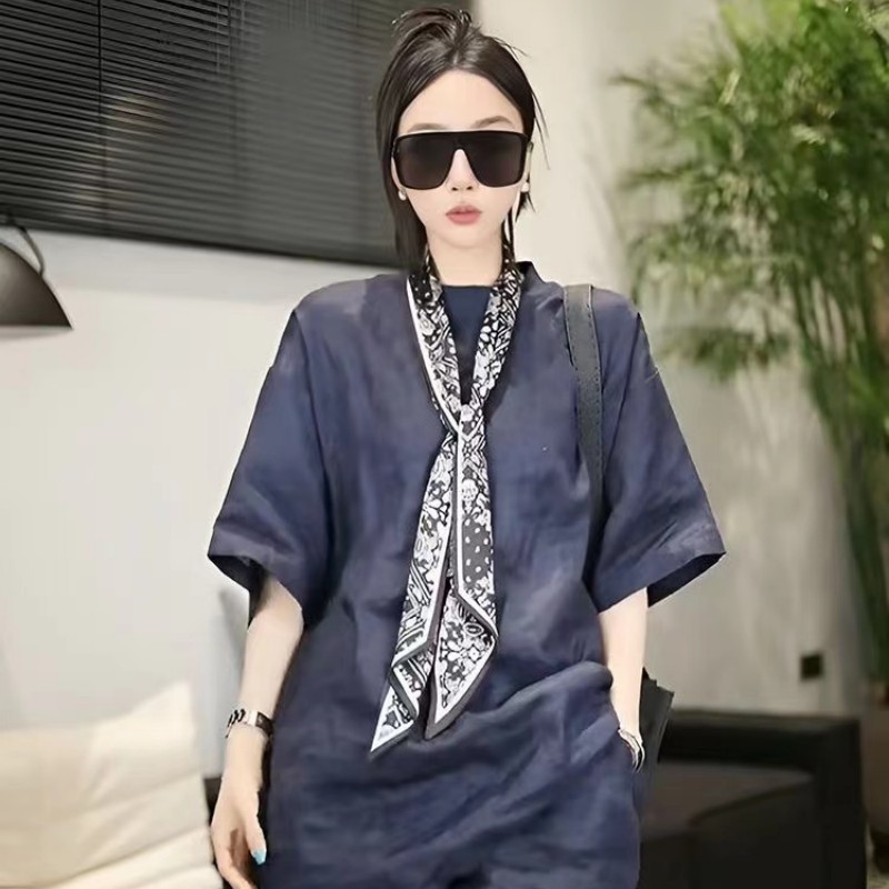 Wholesale of fashionable long silk scarves, women's faux silk professional diagonal neckerchiefs, all-season Korean style versatile decorative ribbon scarves