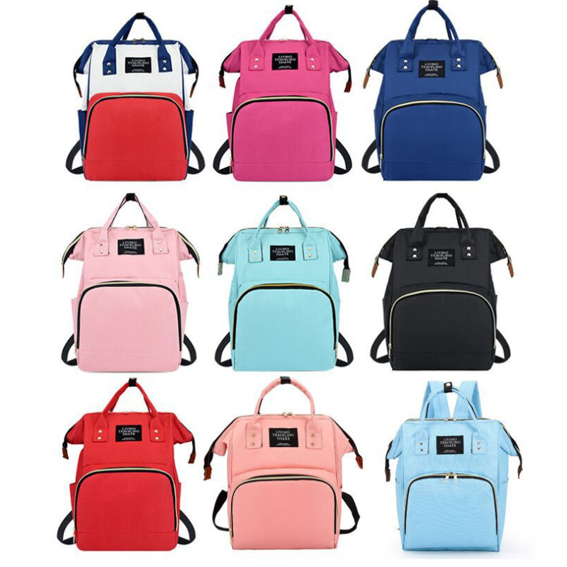 Mummy Bag, a multi-functional, fashionable, warm and large-capacity backpack, is lightweight and convenient for infants and baby storage when going out Application Scenario