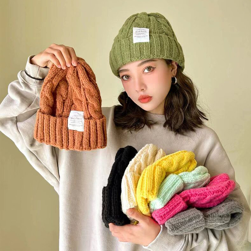 Wholesale of new candy-colored knitted hats for women in autumn and winter, warm ins, Japanese-style slimming, versatile, large-face woolen hats