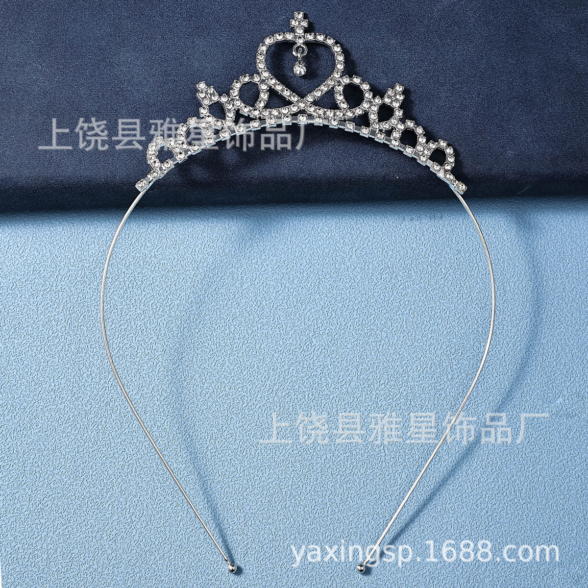 New children's headwear accessories, children's princess crowns, hair bands, bride girls, heart-shaped accessories wholesale, hair accessory manufacturer Application Scenario