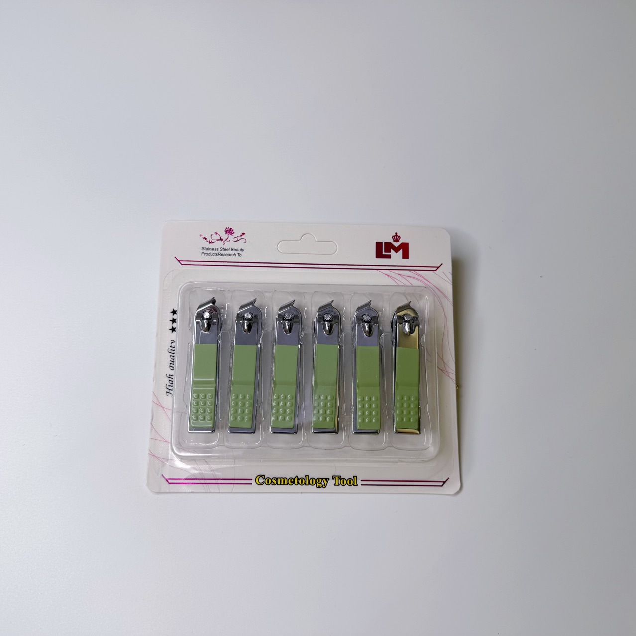 Wholesale of stainless steel smiley face nail care tools, nail clippers, nail trimming tools, and special nail clippers from the manufacturer Application Scenario