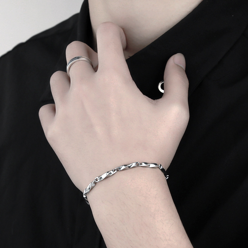 Douyin's best-selling Mobius titanium steel bracelet, men's bracelet, niche cold style bracelet, couple jewelry wholesale and distribution Specification image