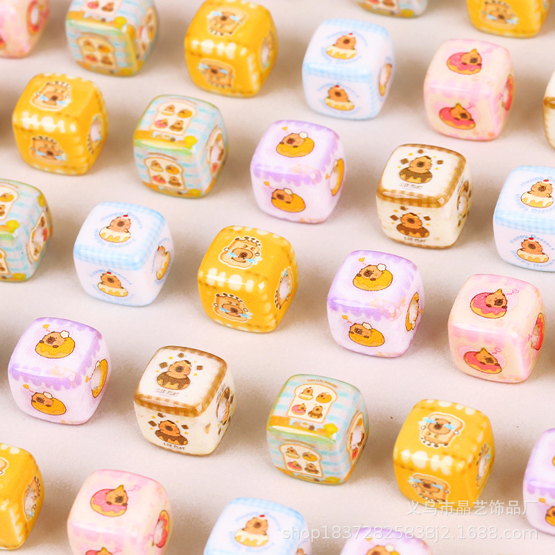 14mm卡皮巴拉方块串珠穿孔diy饰品手链手机链头绳发饰品树脂配件