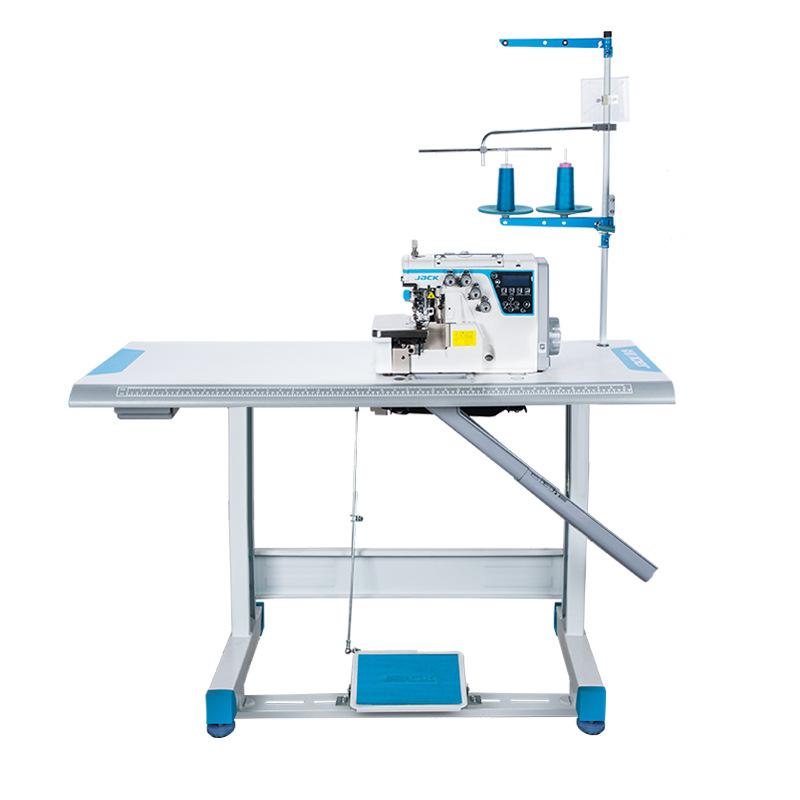 家用缝纫机/缝纫机/EXT上下同步锁边机/同步车/LED衣车灯白底实物图