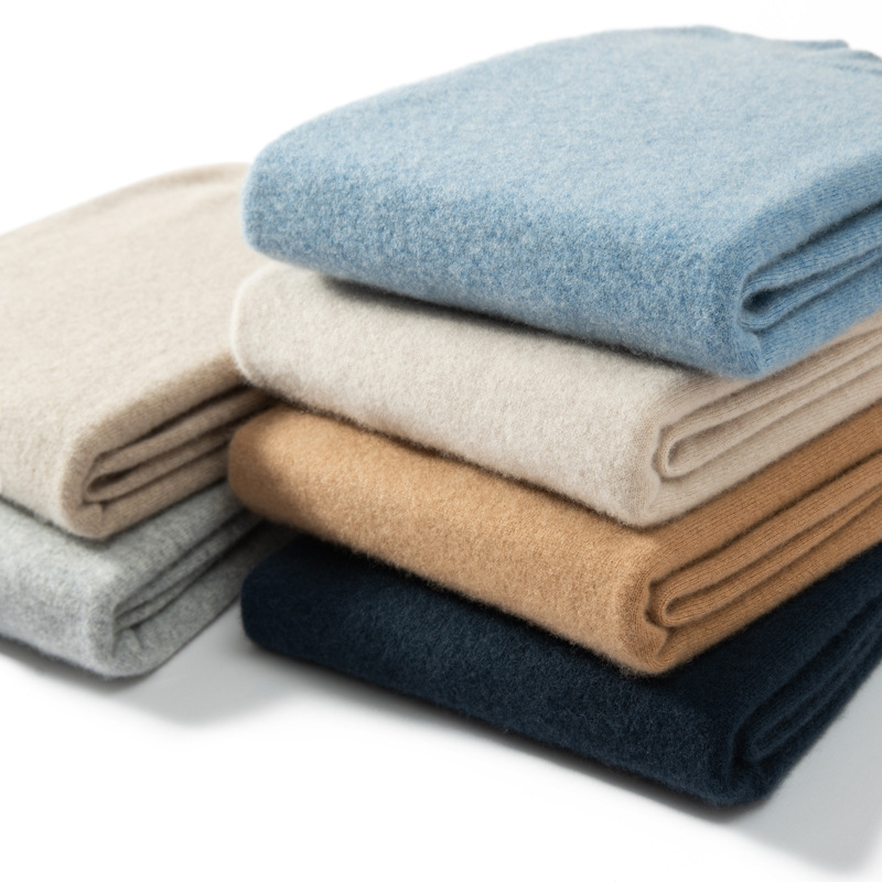 New autumn and winter cashmere sweater for men, semi-high neck solid color inner layer sweater, business casual wool base knitted sweater Application Scenario