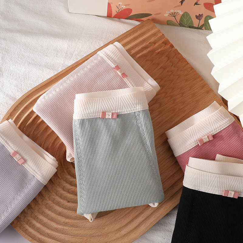 Large-sized women's underwear, high-waisted, belt-cinching, hip-lifting, breathable, 200-pound overweight, large-sized triangular pants wholesale Application Scenario