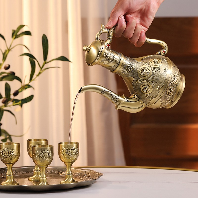 استخدم البرونز مجموعة من ادوات النبيذ الابيض details Picture