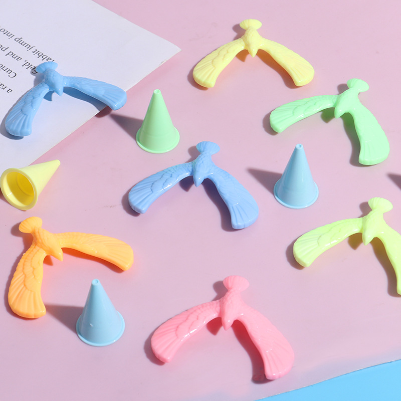 Nostalgic toys for the 80s generation: Balance bird, eagle, educational untoppleable figure, educational gravity bird, and small science and technology toys for children Application Scenario