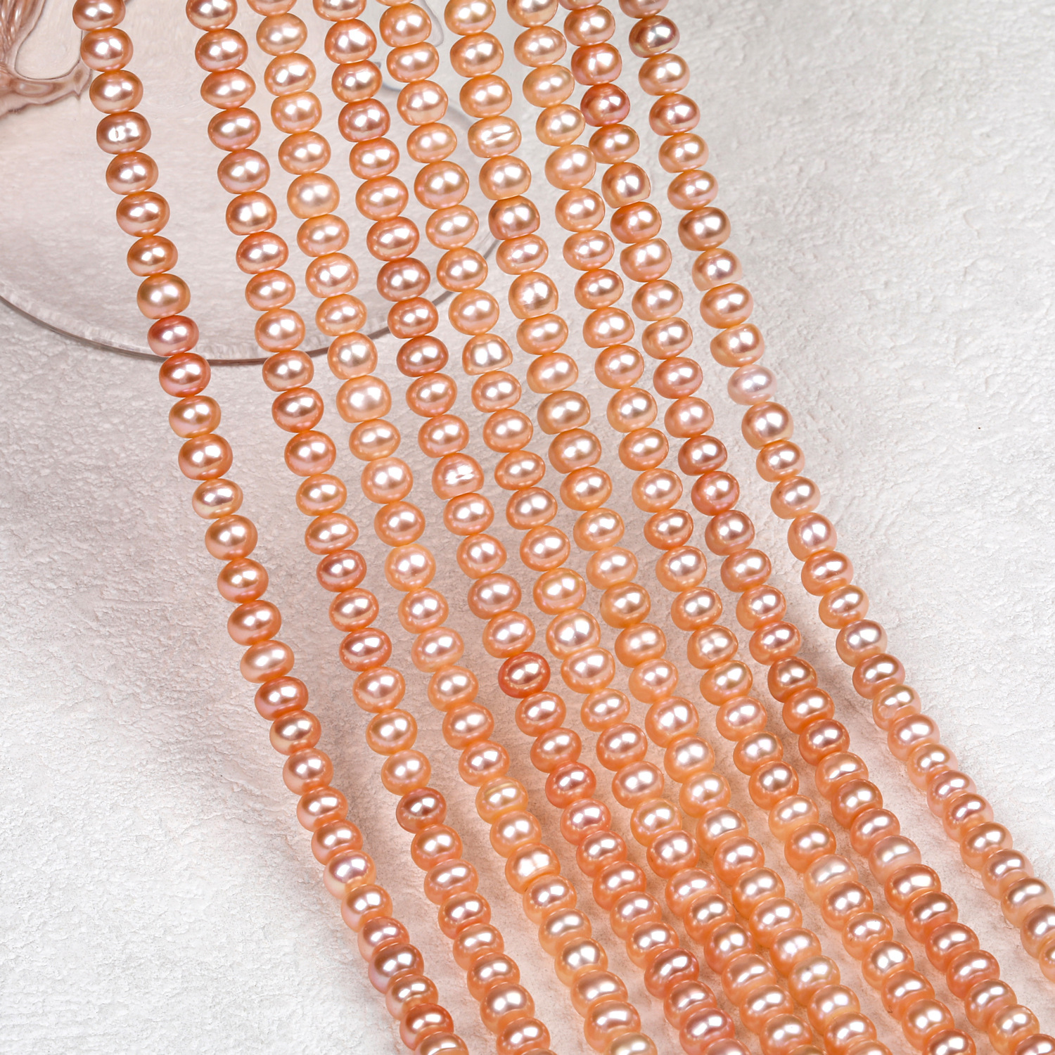 New stock: 4-5mm strong light white thick flat beads, bright and uniform, freshwater pearls, scattered pearls, diy handcrafted materials Application Scenario