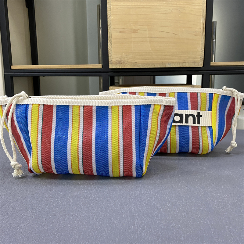 The New Manufacturer Directly Supplies Mar Straw Woven Storage Bag Zipper Makeup Bag Holding Bag Inner Liner Bag In Bag Application Scenario