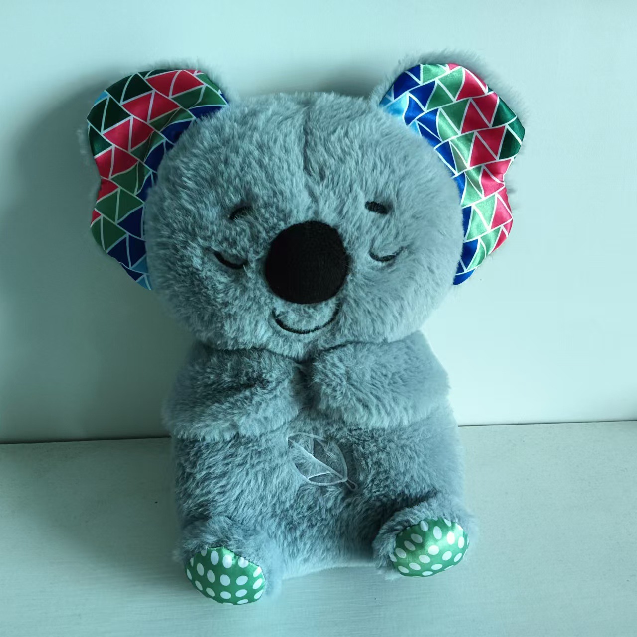 Breathing koala soothing newborn baby sound and Light soothing Doll Lulling to Sleep Magic tool Early Education Story Machine Music toy Application Scenario