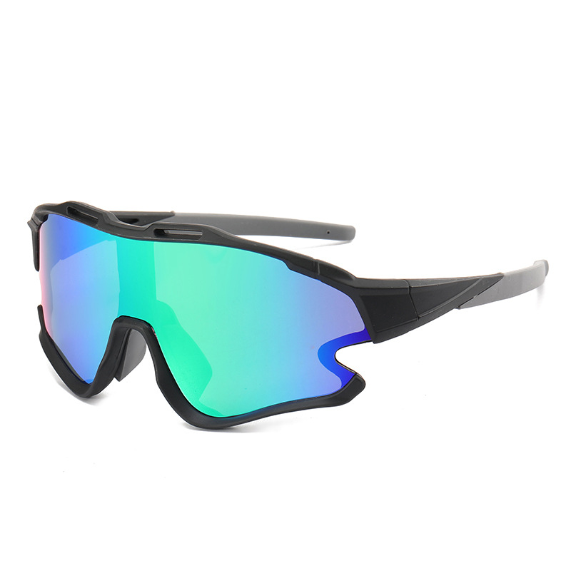 Cross-border new 8303 women's sunglasses, sports glasses, colorful and fashionable men's sunglasses, outdoor cycling glasses Application Scenario