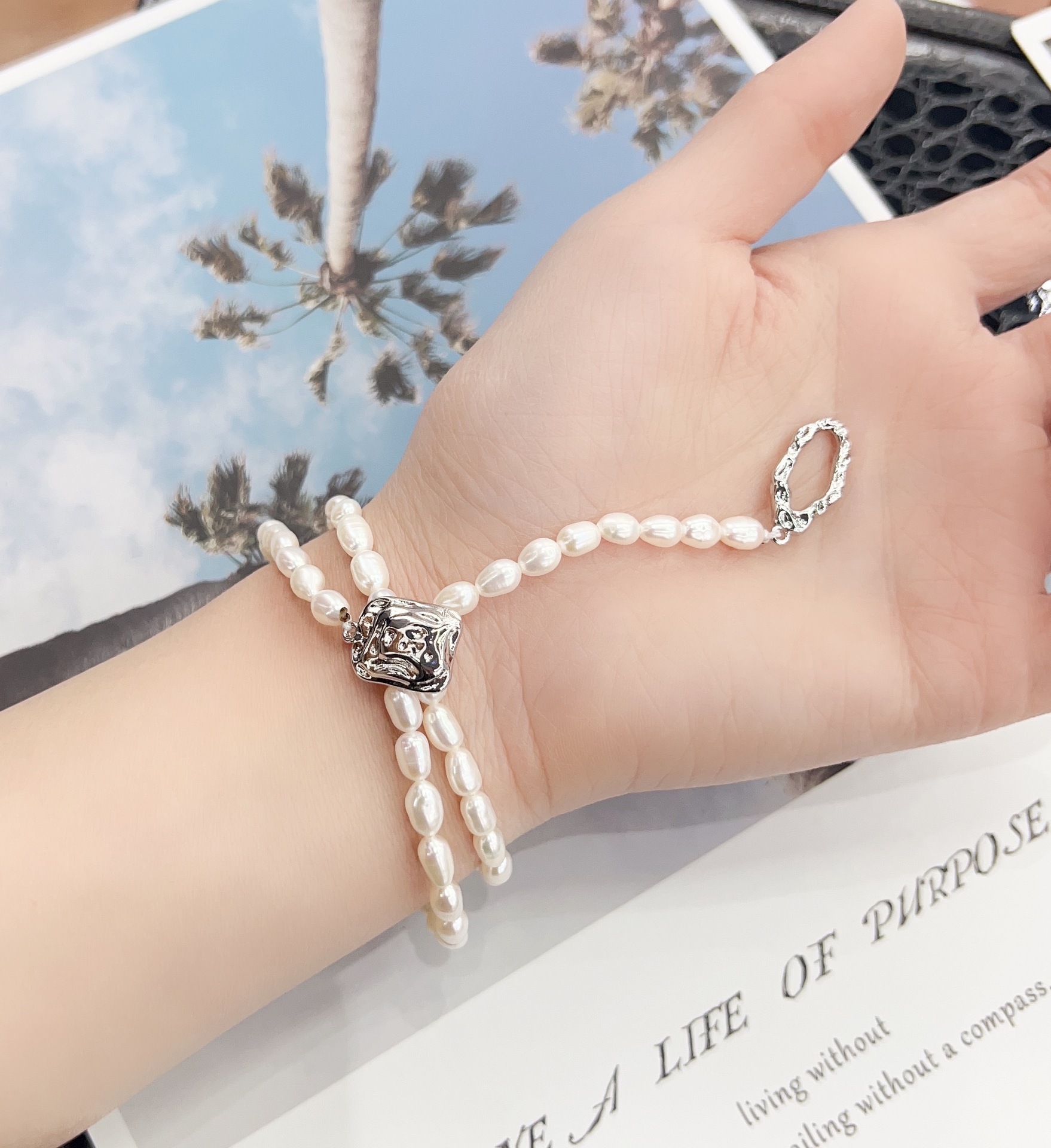 Ins-style irregular series DIY niche fashion design style necklaces, bracelets, spliced links, pendants details Picture