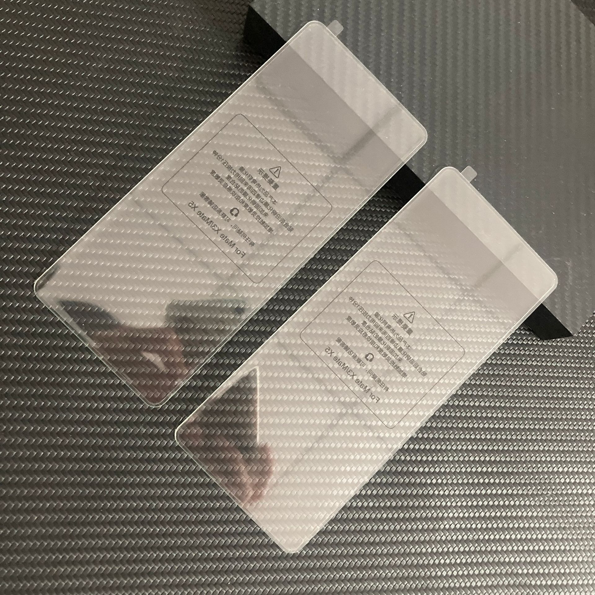 This is a special reduced version edge rubber tempered film for the front cover of Kevlar. Kevlar series edge rubber tempered film details Picture