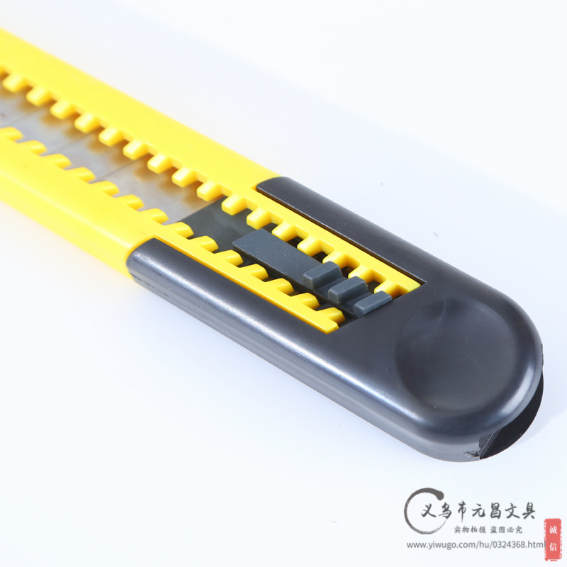 Lightweight utility knife set, small utility knife, wallpaper cutting knife, rubber-coated utility knife blade set Specification image