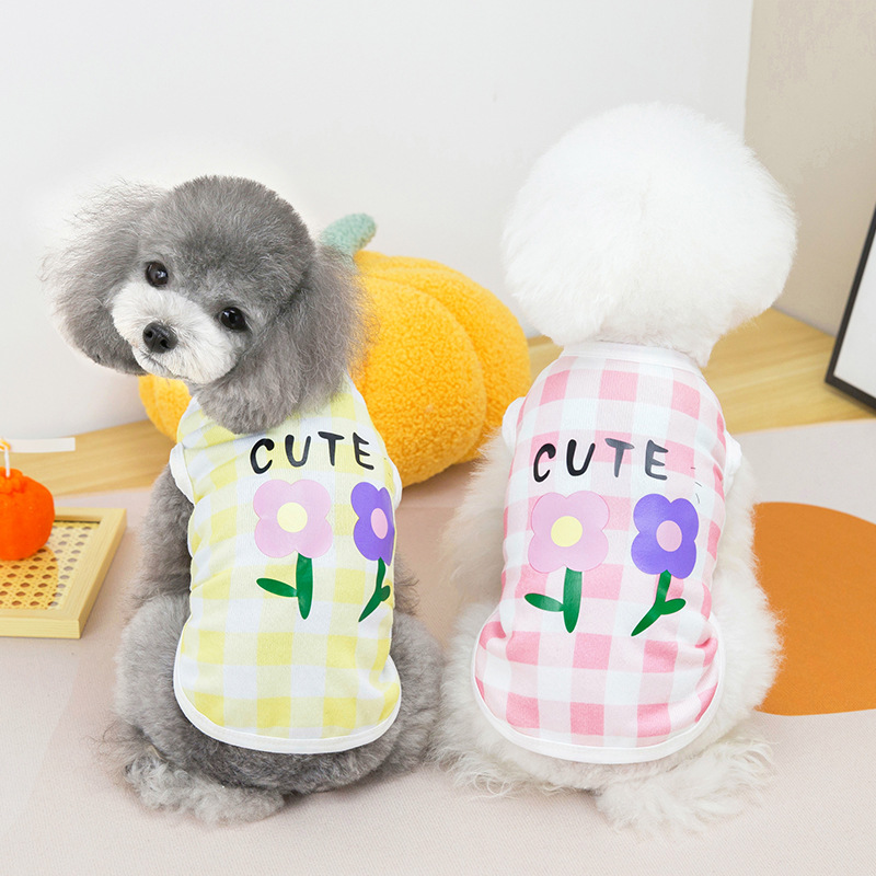 Spring and summer pet clothing: Cute floral vests, simple letter cute dog clothes, pet dog checkered clothing