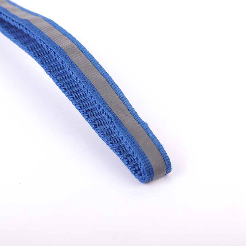 Reflective cat collar can adjust the cat leash when walking the cat safety rope I-shaped chest strap to prevent the cat from breaking free Application Scenario