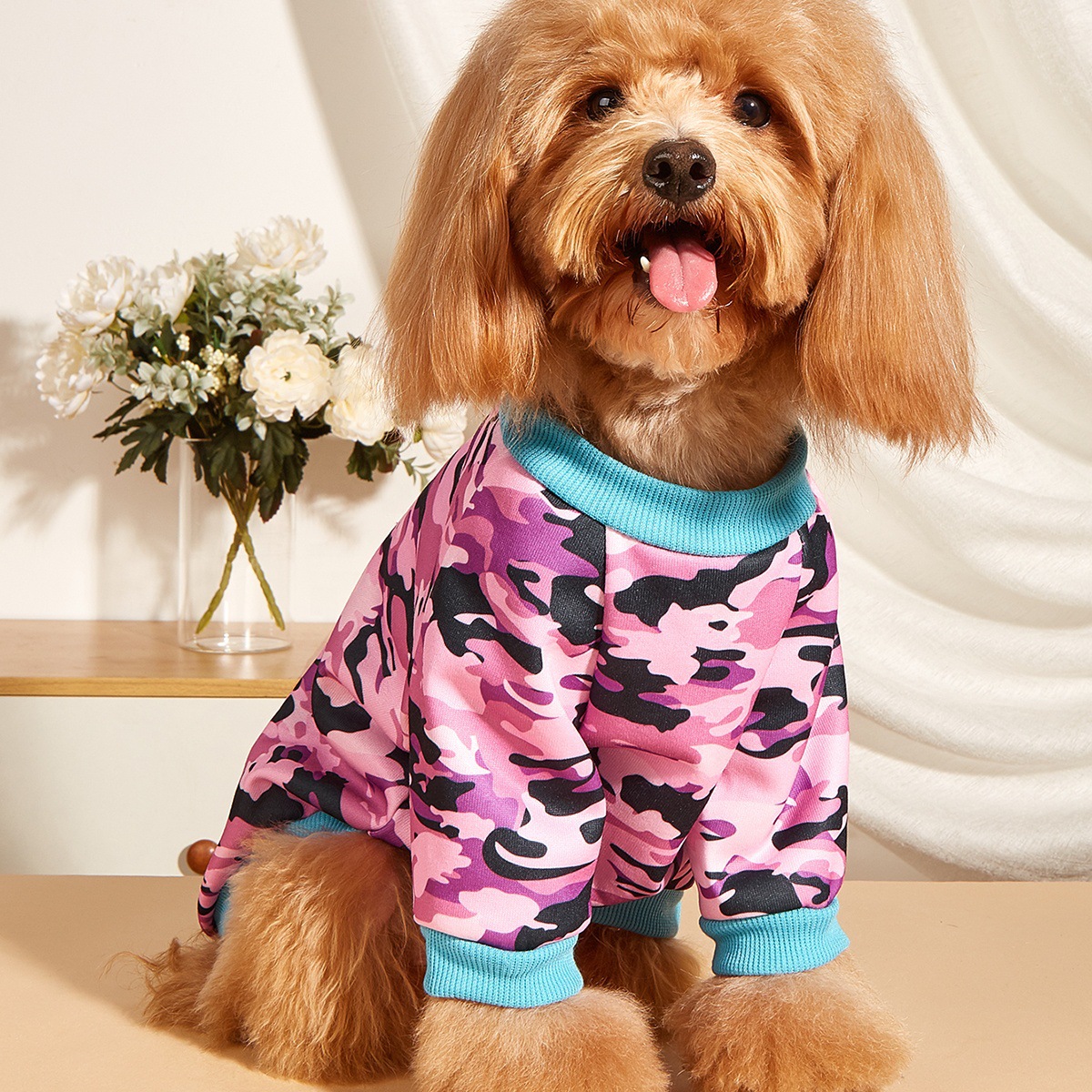 New autumn and winter dog hoodie with elastic fleece, suitable for medium and large-sized dogs. Golden Retriever Teddy two-legged hoodie