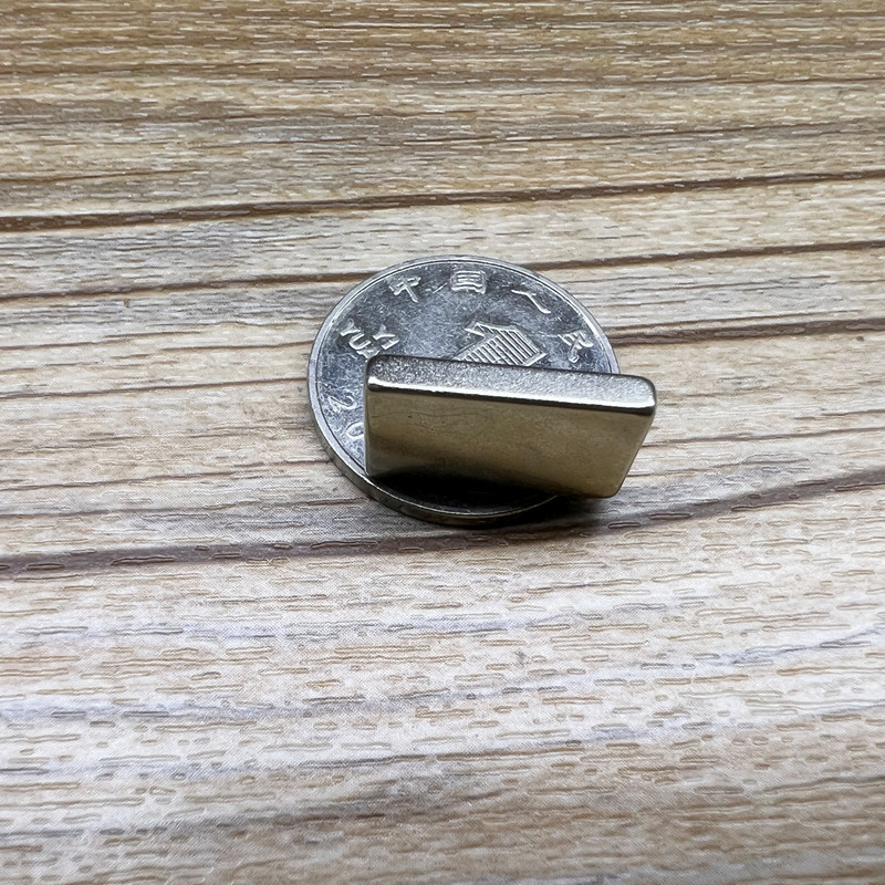 N45材料18.8*11.5*3毫米长方形强磁铁强磁磁铁 强磁铁  磁石磁铁