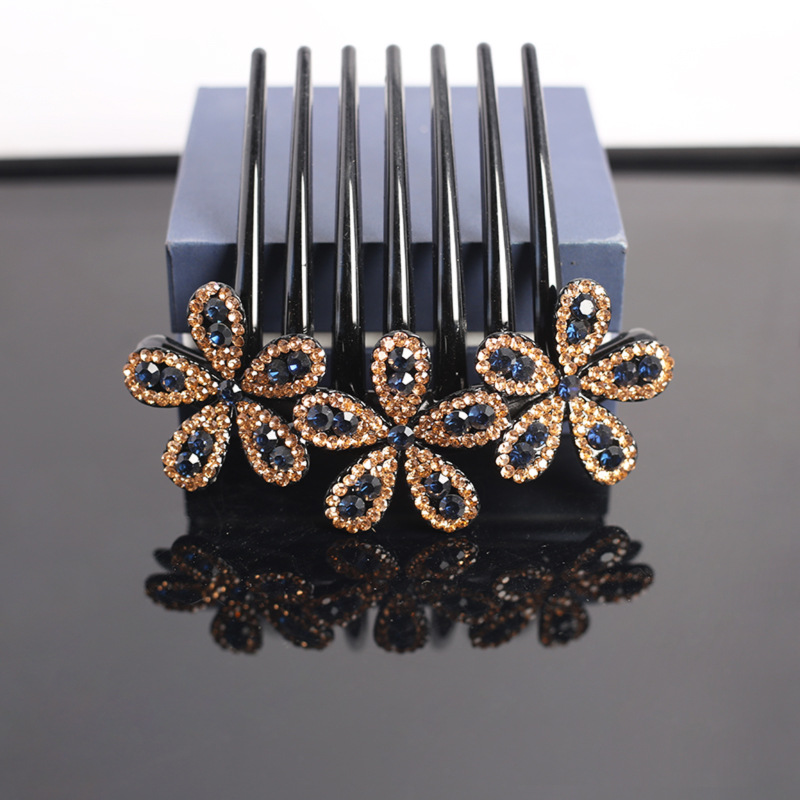 The water diamond flower seven-tooth hair bun is a must-have hair comb, anti-slip hairpin, simple and elegant hairpin and headwear for women Specification image