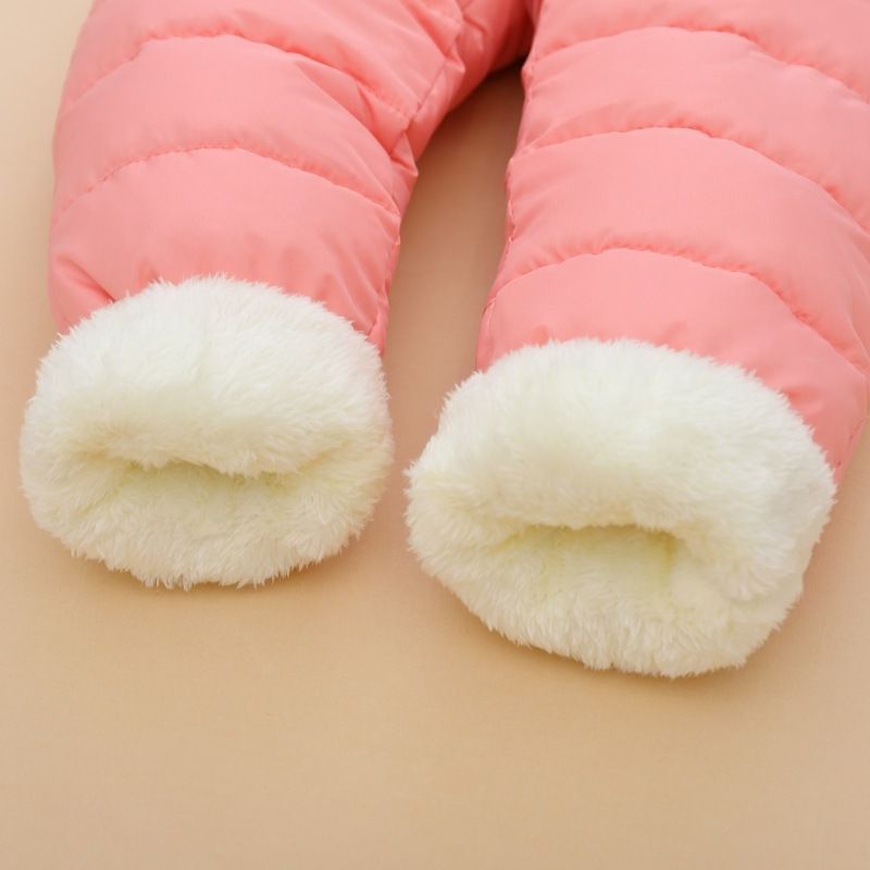 Children's down cotton pants for boys and girls are added with more down and thickened in winter. Warm and windproof high-waisted outerwear pants for middle and large children are trendy Application Scenario