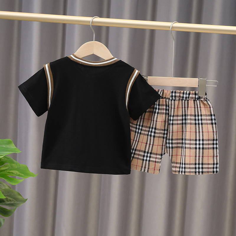 2022 New style MINI Bear short-sleeved checked pants two-piece set for children aged 1-5, summer casual and stylish T-shirt Application Scenario