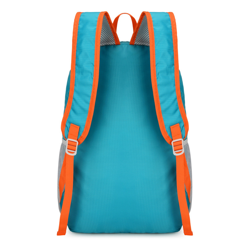 2024 Cross-border outdoor bags, casual folding bags, travel backpacks, large-capacity clutch bags, lightweight shoulder bags for both men and women Application Scenario