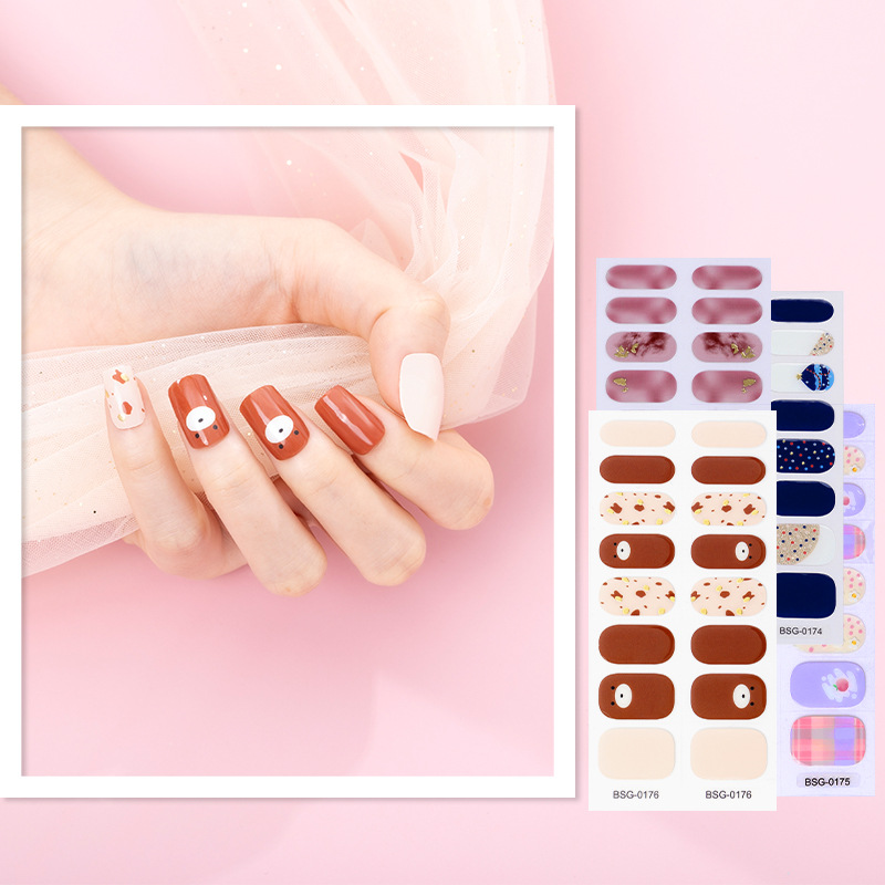 Zhengxiang Gel Nail Sticker Japan And South Korea Cross-Border Gel Nail Sticker 3D Gilding Phototherapy Nail Varnish Sticker Application Scenario