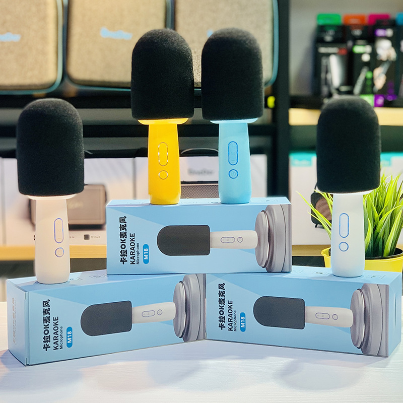 Nuevo M18 bluetooth micrófono inalámbrico micrófono de sonido todo en uno sonido mágico cambiar sonido niños K goobao en stock al por mayor